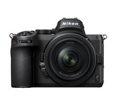 Nikon Z5  Nıkkor 24-50mm Kit