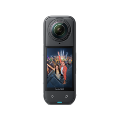 Insta360 X5