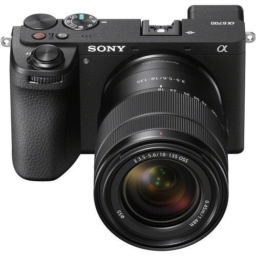 SONY A6700 E 18-135mm F3.5-5.6 OSS